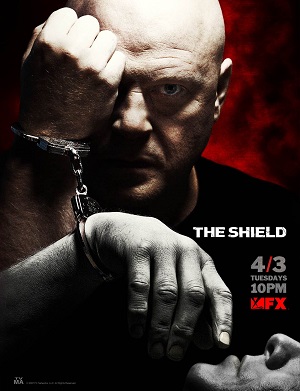 Постер к hd онлайн сериалу: Щит/The Shield (2002)